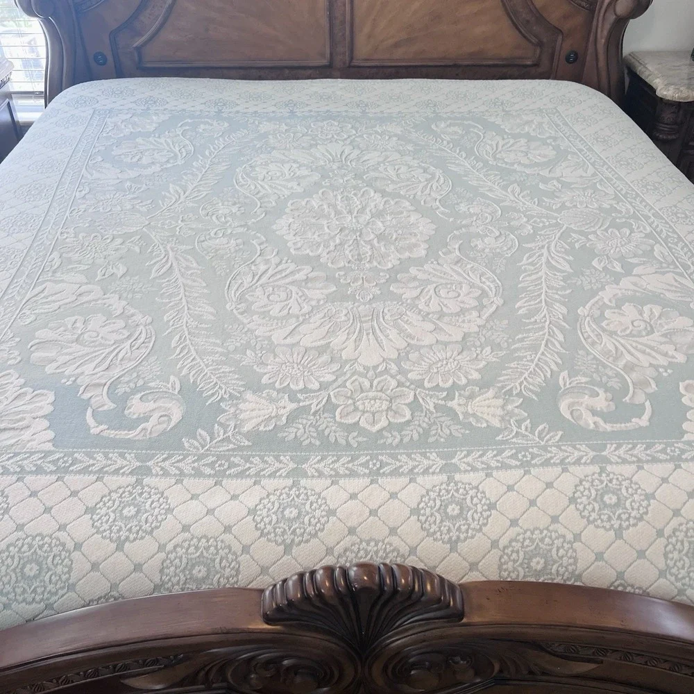 Vtg. Crown Crafts WOVEN BLUE WILLIAMSBURG Cotton FULL BEDSPREAD - 90